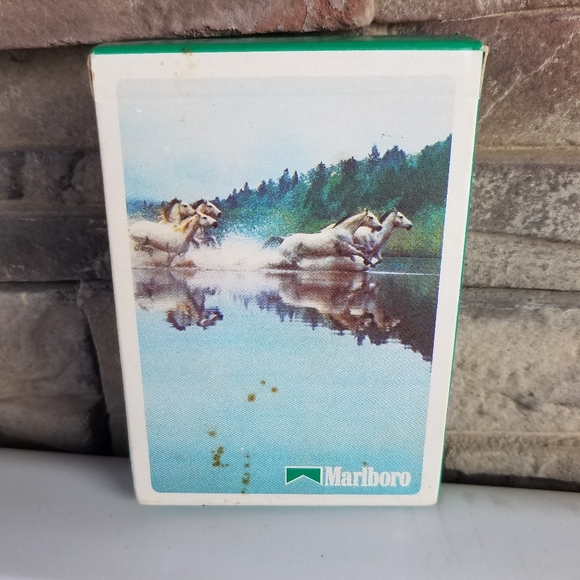 1989 Marlboro Horse Playing Cards Running Across River White Philip Morris OA - Picture 4 of 8